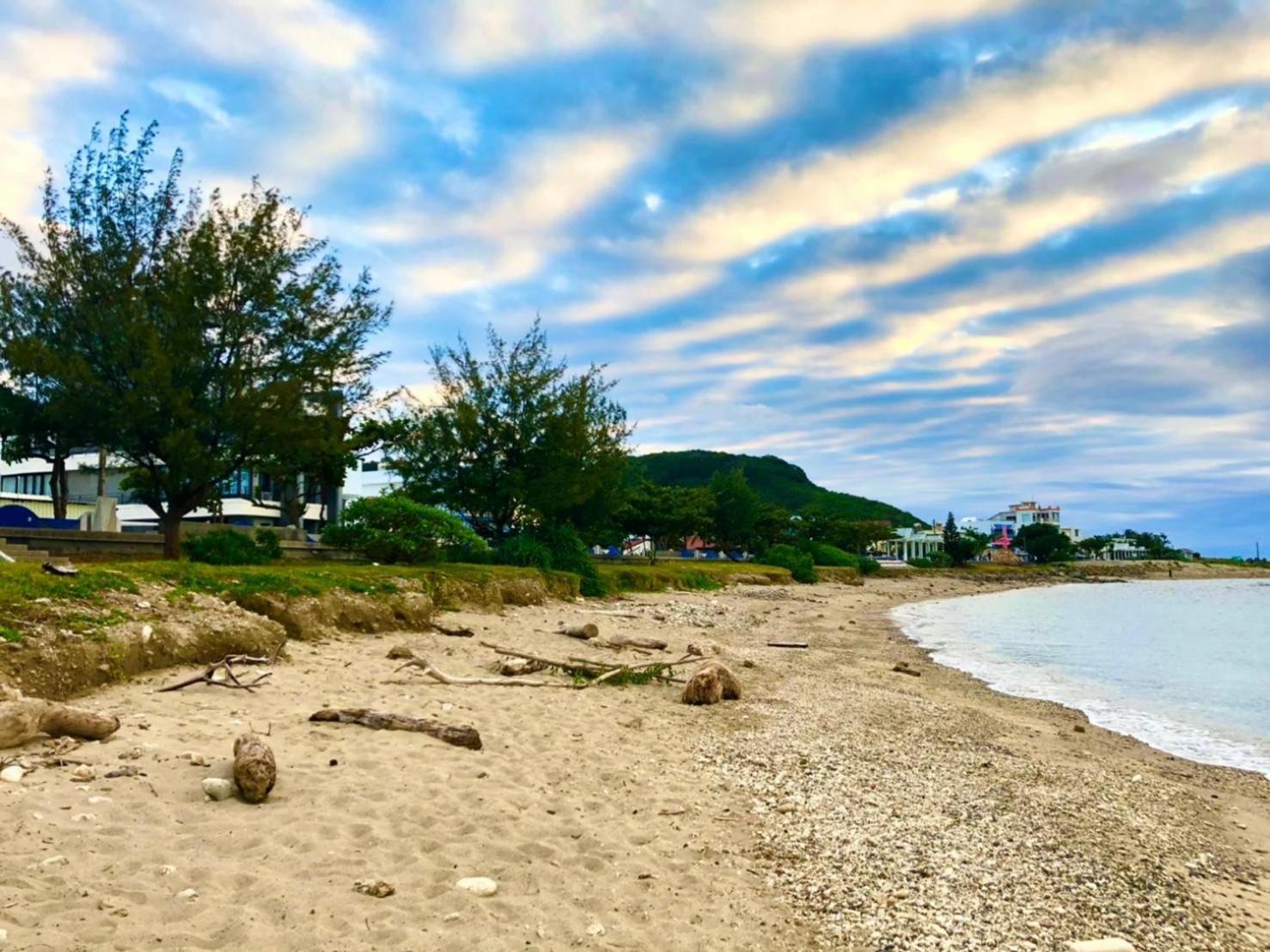 墾丁 後灣 微風海岸海景民宿 Checheng Luaran gambar